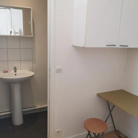 Apartment Parfait Pour Un Voyageur Solitaire. *